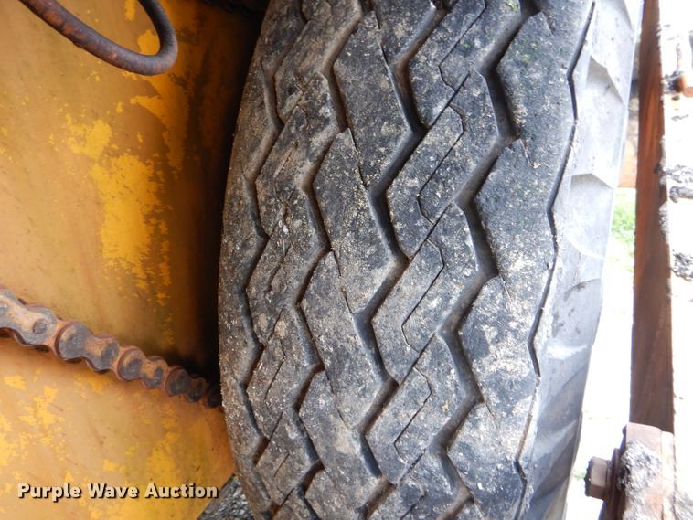 image for item GO9687 Blaw Knox PF-115  paver