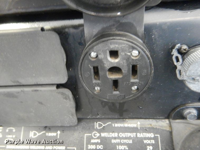 image for item GO9698 Lincoln Ranger 305G welder