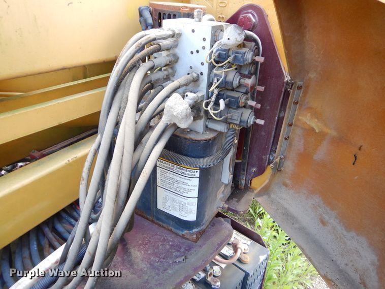 image for item GP9163 1997 Grove AMZ51E  boom lift