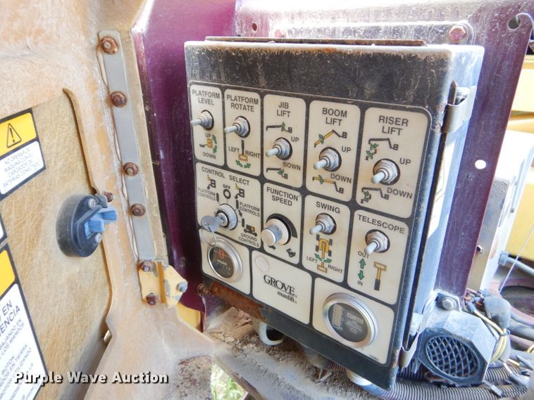 image for item GP9163 1997 Grove AMZ51E  boom lift