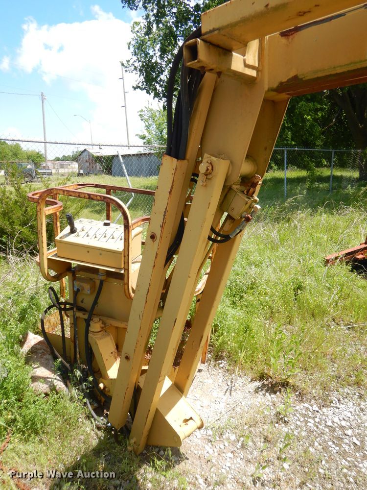 image for item GP9163 1997 Grove AMZ51E  boom lift