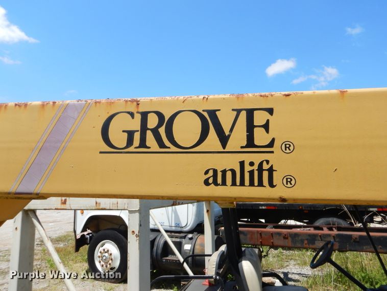 image for item GP9163 1997 Grove AMZ51E  boom lift