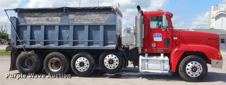 image for item GP9198 1994 Freightliner FLD  dump truck