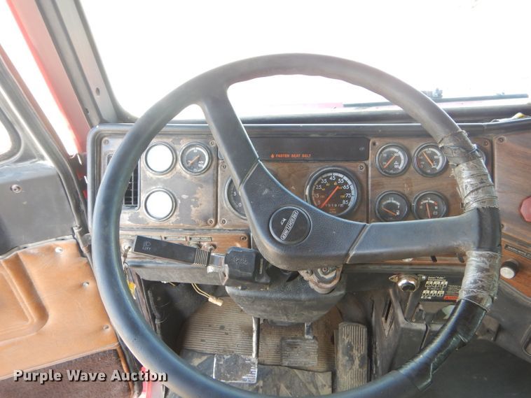 image for item GP9198 1994 Freightliner FLD  dump truck