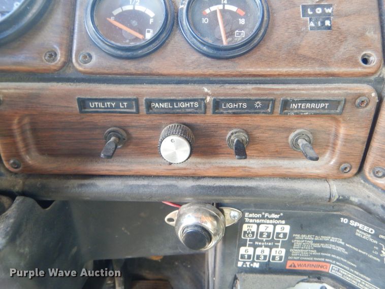 image for item GP9198 1994 Freightliner FLD  dump truck