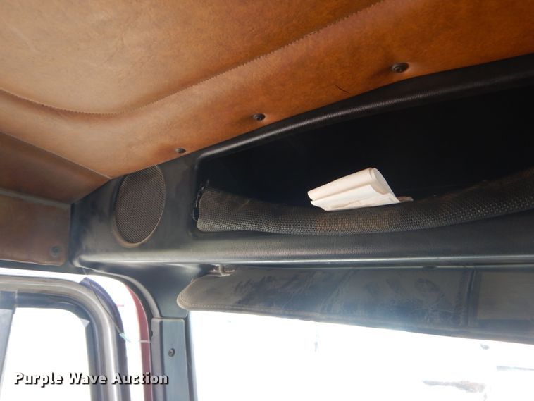 image for item GP9198 1994 Freightliner FLD  dump truck