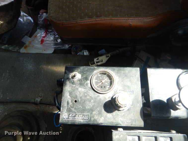 image for item GP9198 1994 Freightliner FLD  dump truck