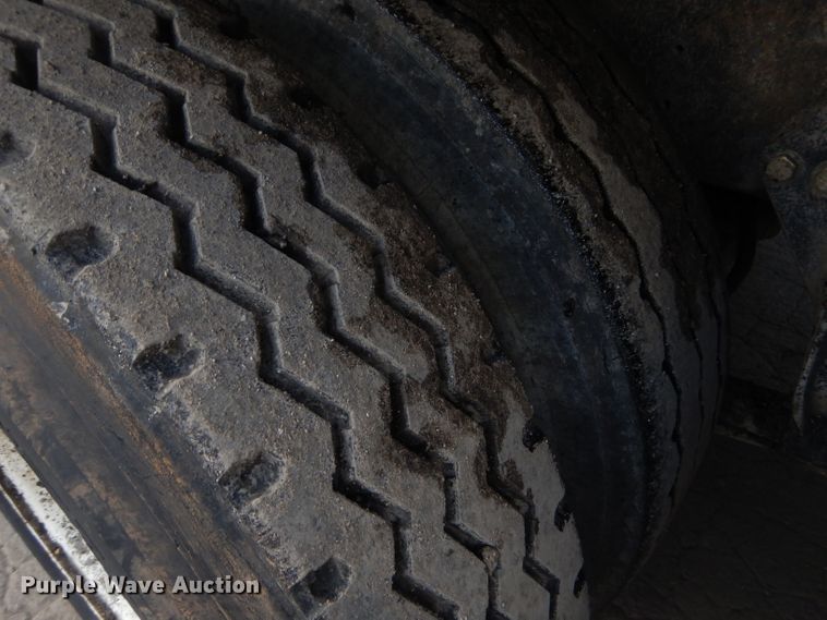 image for item GP9198 1994 Freightliner FLD  dump truck