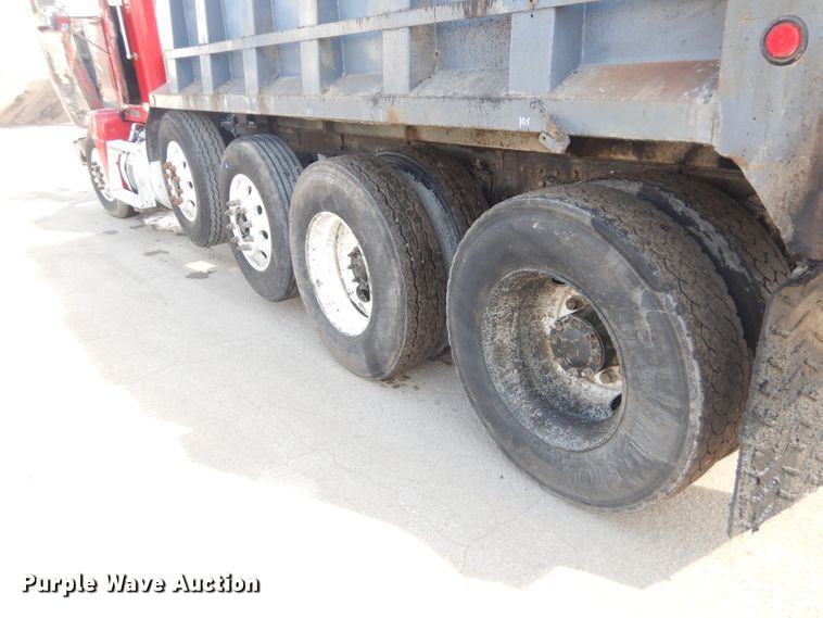 image for item GP9198 1994 Freightliner FLD  dump truck