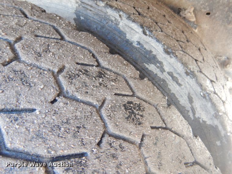 image for item GP9198 1994 Freightliner FLD  dump truck