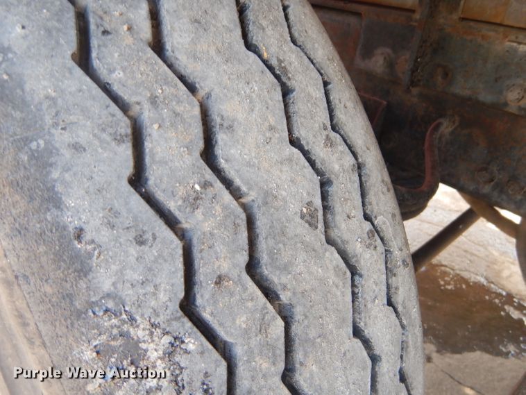 image for item GP9198 1994 Freightliner FLD  dump truck