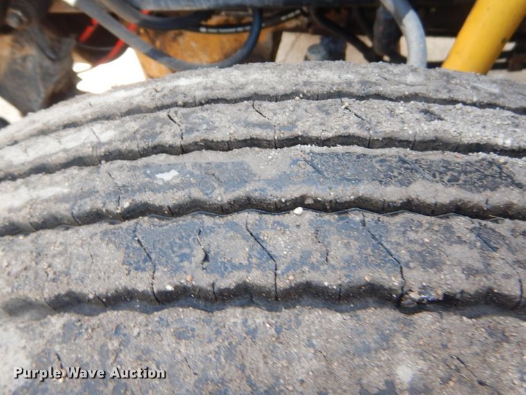 image for item GP9198 1994 Freightliner FLD  dump truck