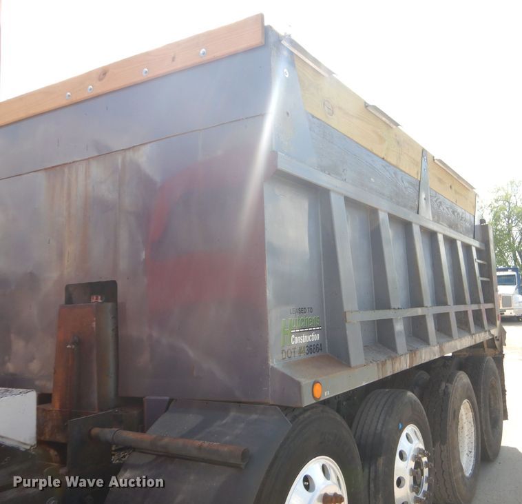 image for item GP9198 1994 Freightliner FLD  dump truck