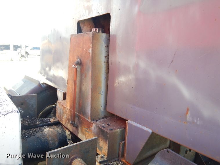 image for item GP9198 1994 Freightliner FLD  dump truck