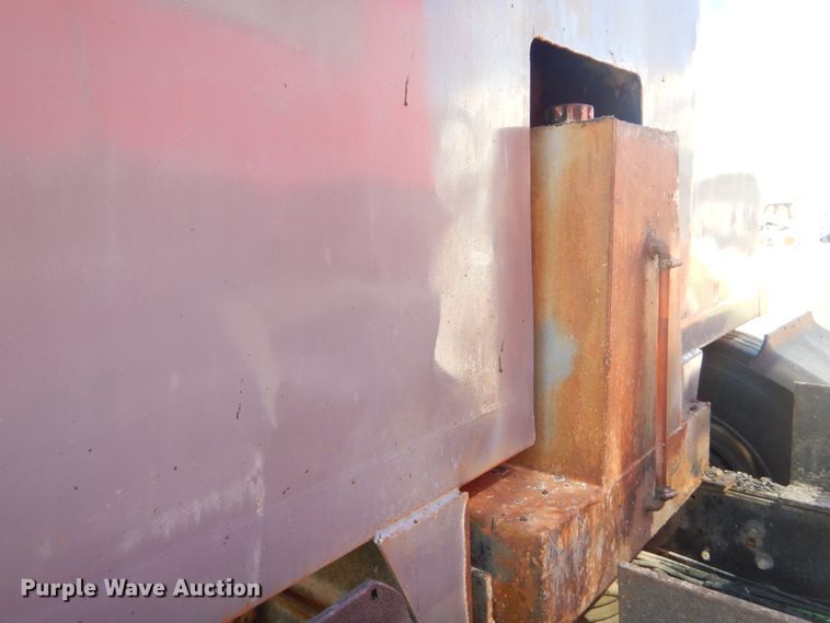 image for item GP9198 1994 Freightliner FLD  dump truck