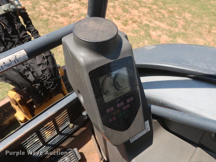 image for item GS9924 2012 John Deere 35D  mini excavator