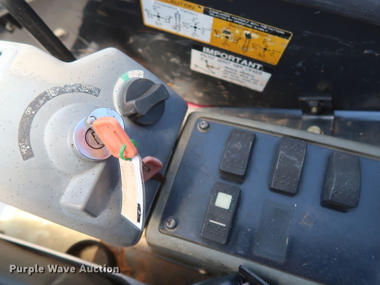 image for item GS9924 2012 John Deere 35D  mini excavator