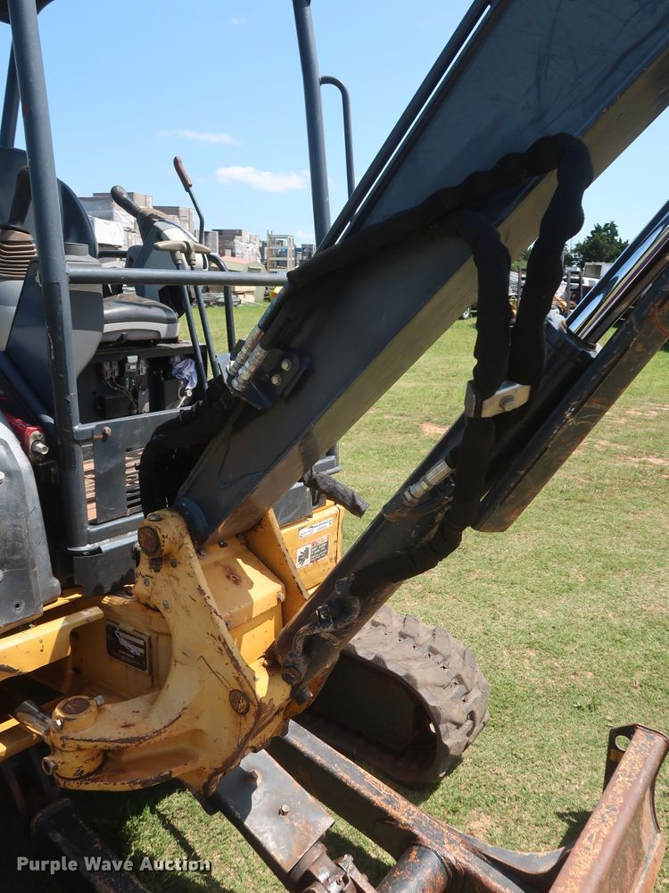 image for item GS9924 2012 John Deere 35D  mini excavator