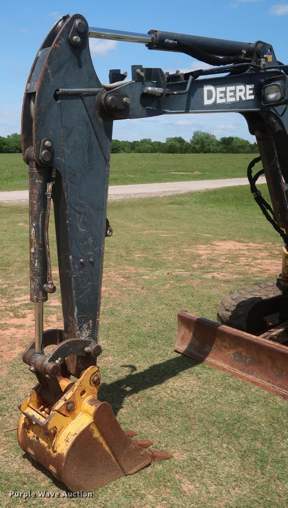 image for item GS9924 2012 John Deere 35D  mini excavator