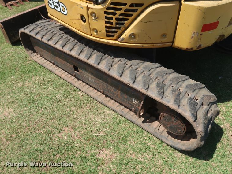 image for item GS9924 2012 John Deere 35D  mini excavator