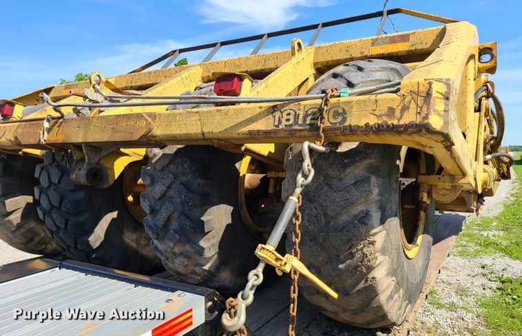 image for item GT9028 John Deere 1812  scraper