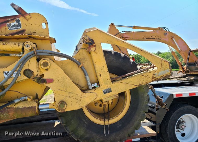 image for item GT9028 John Deere 1812  scraper