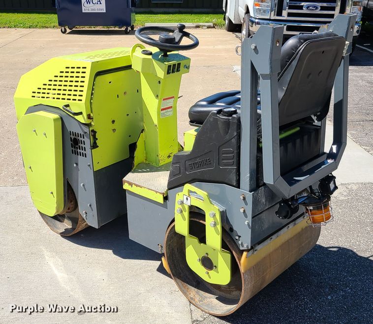 image for item GT9029 Storike ST1000  vibratory double drum roller