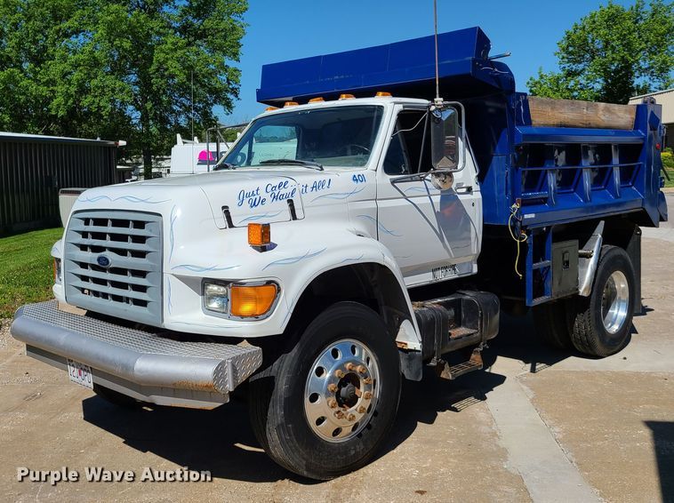 image for item GT9030 1998 Ford F800  dump truck