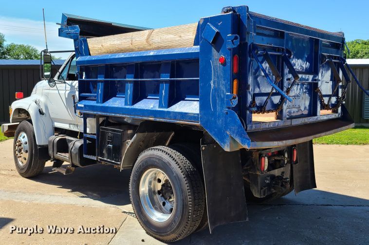 image for item GT9030 1998 Ford F800  dump truck