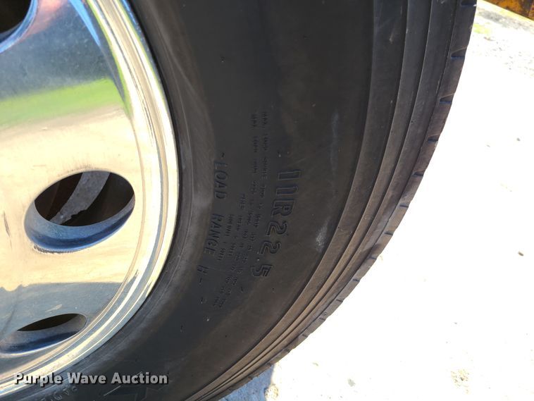 image for item GT9030 1998 Ford F800  dump truck