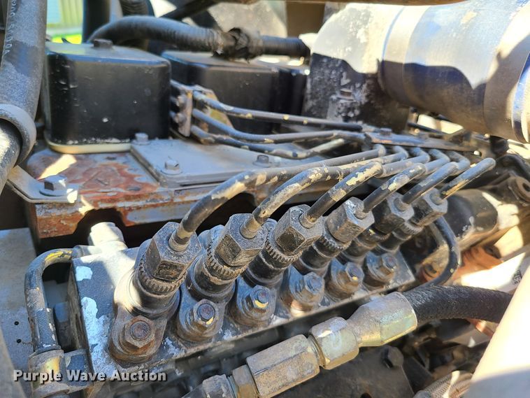 image for item GT9030 1998 Ford F800  dump truck