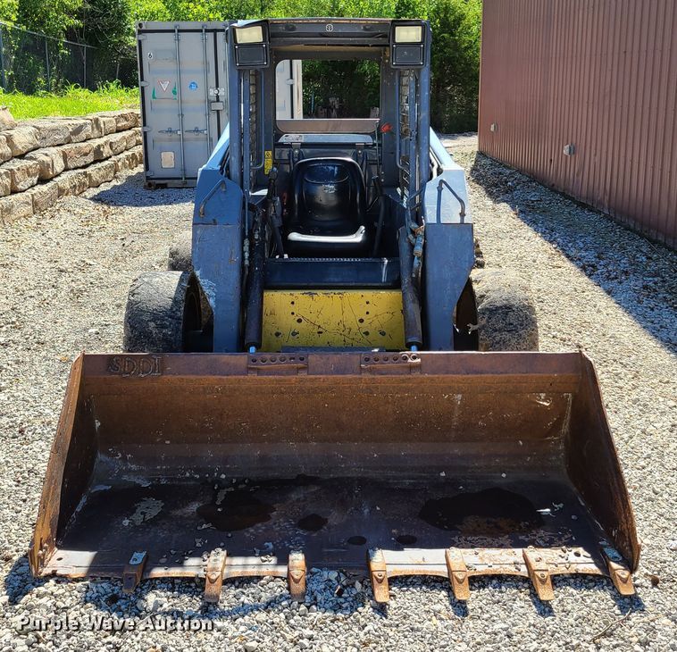image for item GT9031 New Holland LS180  skid steer loader