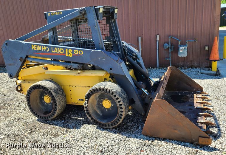 image for item GT9031 New Holland LS180  skid steer loader