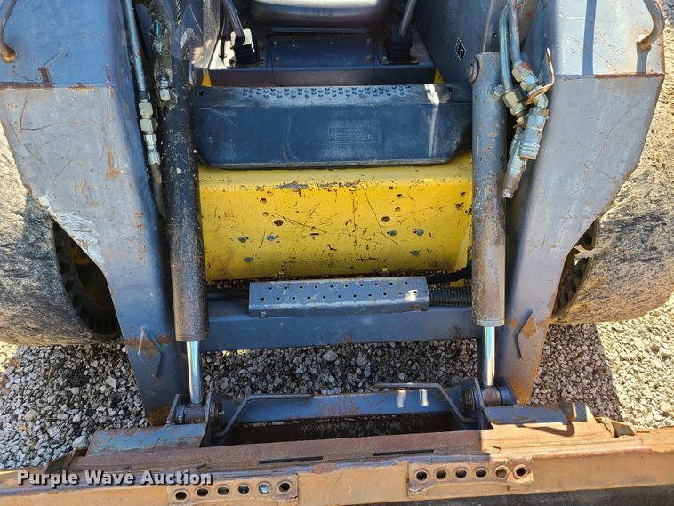 image for item GT9031 New Holland LS180  skid steer loader