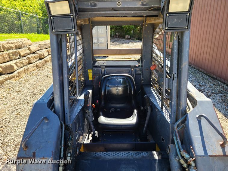 image for item GT9031 New Holland LS180  skid steer loader