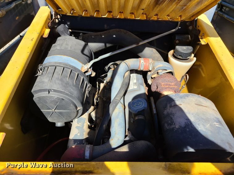 image for item GT9031 New Holland LS180  skid steer loader