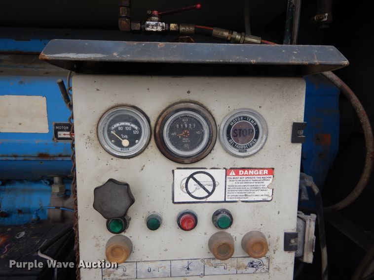 image for item GV9002 1986 Putzmeister concrete pump trailer