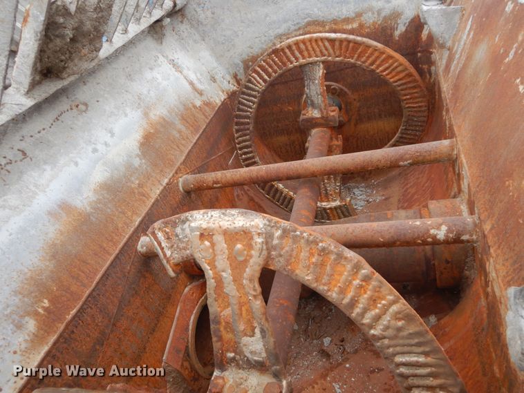 image for item GV9002 1986 Putzmeister concrete pump trailer