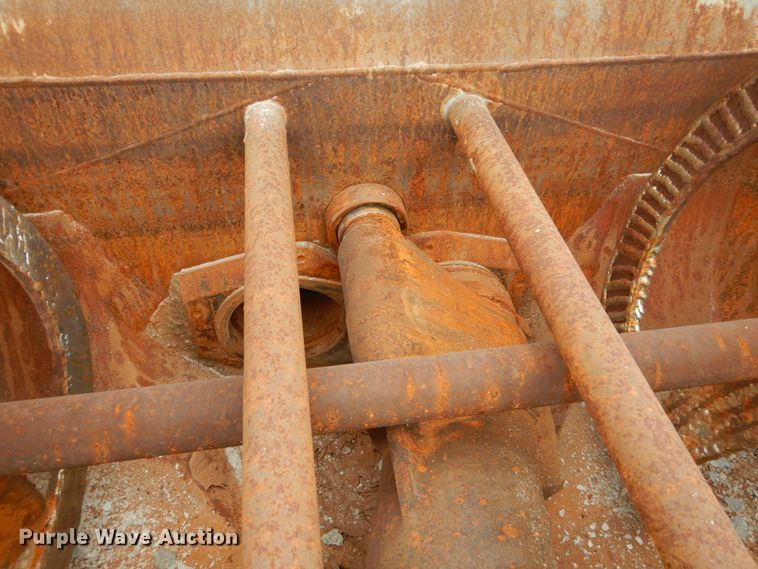 image for item GV9002 1986 Putzmeister concrete pump trailer