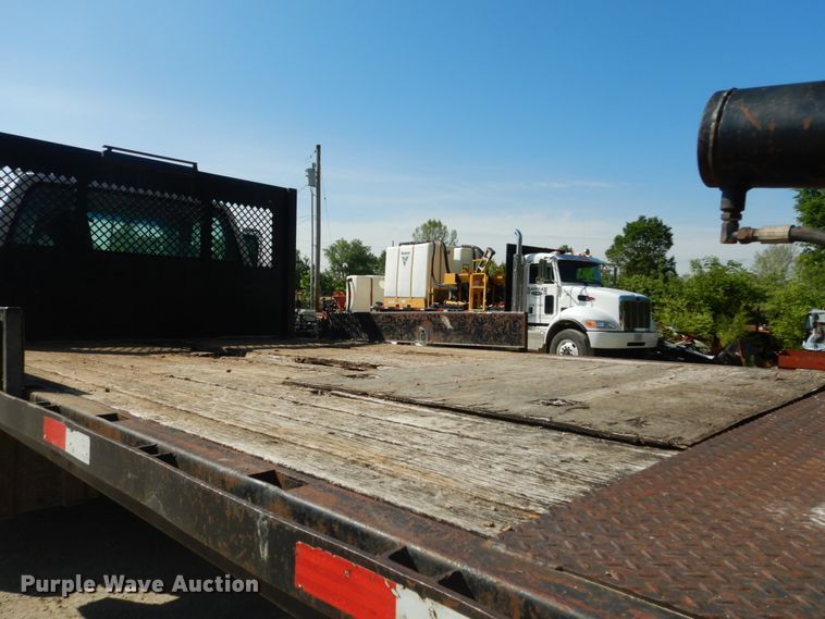 image for item GV9046 1997 Chevrolet C7500  flatbed truck