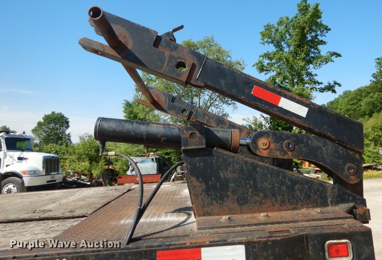 image for item GV9046 1997 Chevrolet C7500  flatbed truck