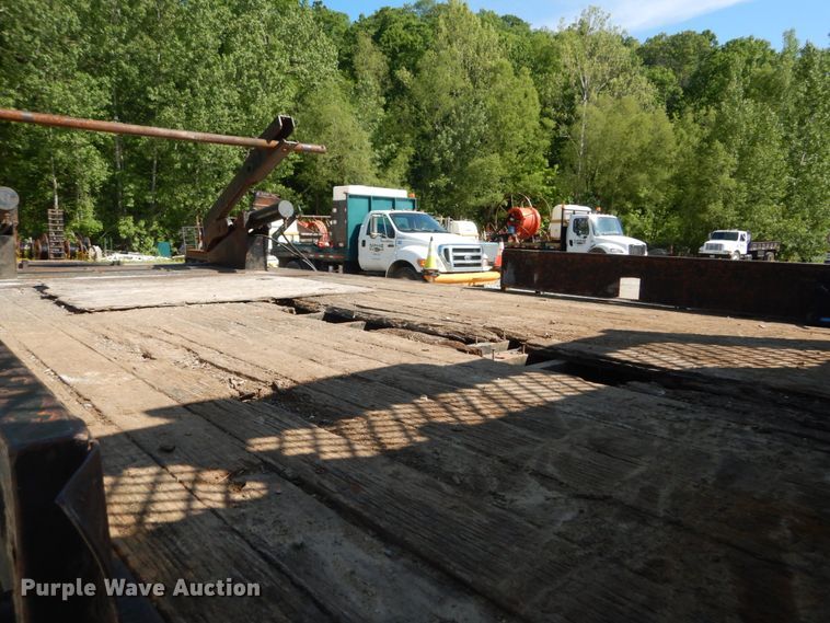 image for item GV9046 1997 Chevrolet C7500  flatbed truck