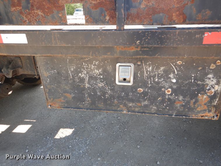 image for item GV9046 1997 Chevrolet C7500  flatbed truck