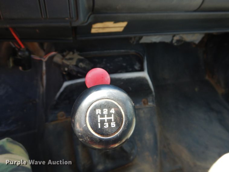 image for item GV9046 1997 Chevrolet C7500  flatbed truck