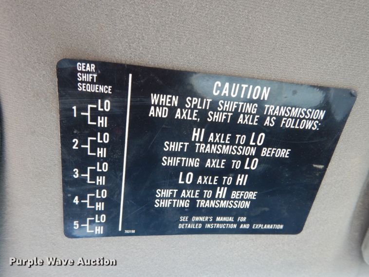 image for item GV9046 1997 Chevrolet C7500  flatbed truck