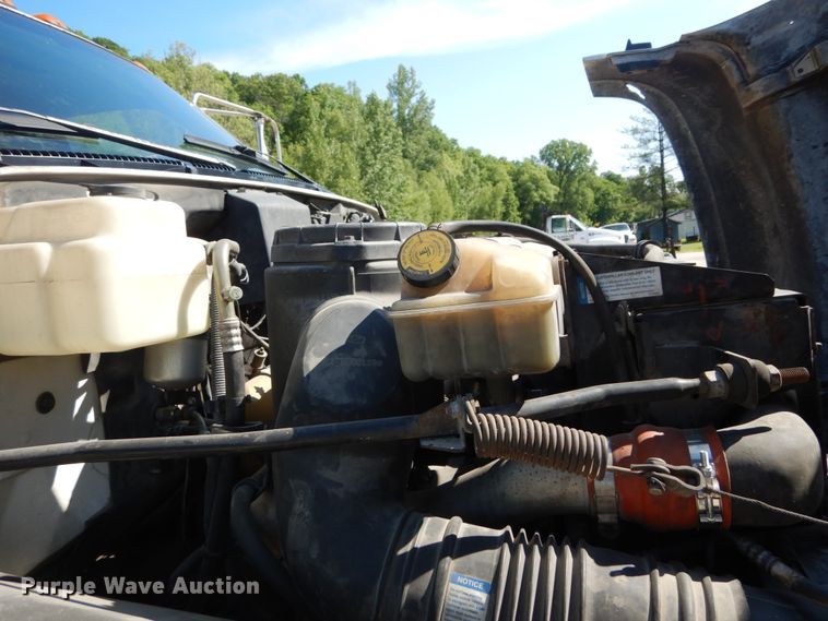 image for item GV9046 1997 Chevrolet C7500  flatbed truck