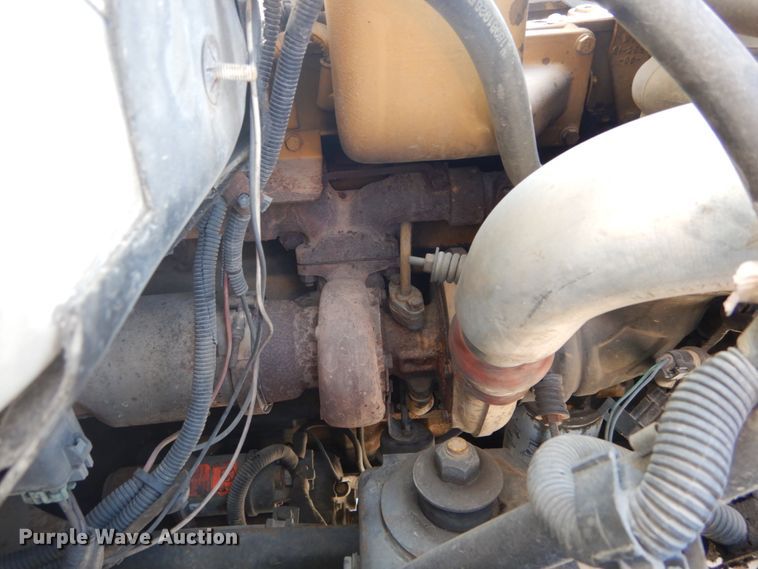 image for item GV9046 1997 Chevrolet C7500  flatbed truck