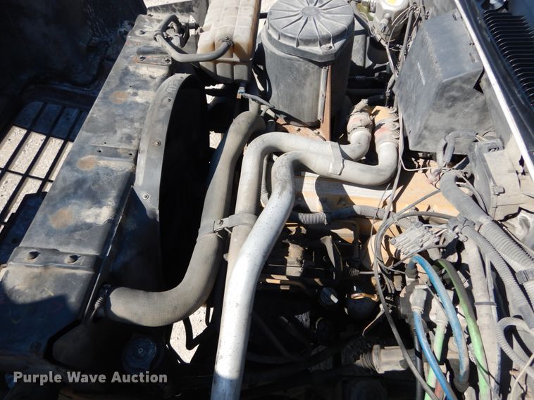 image for item GV9046 1997 Chevrolet C7500  flatbed truck