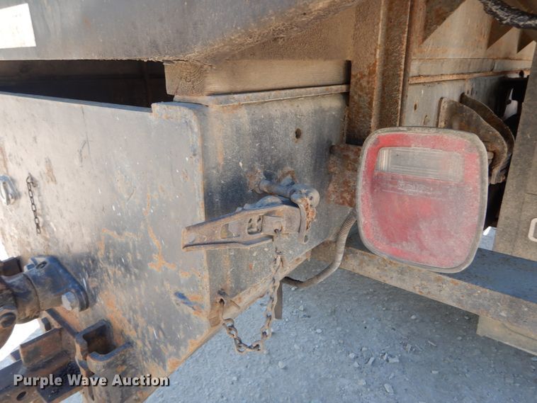 image for item GV9046 1997 Chevrolet C7500  flatbed truck