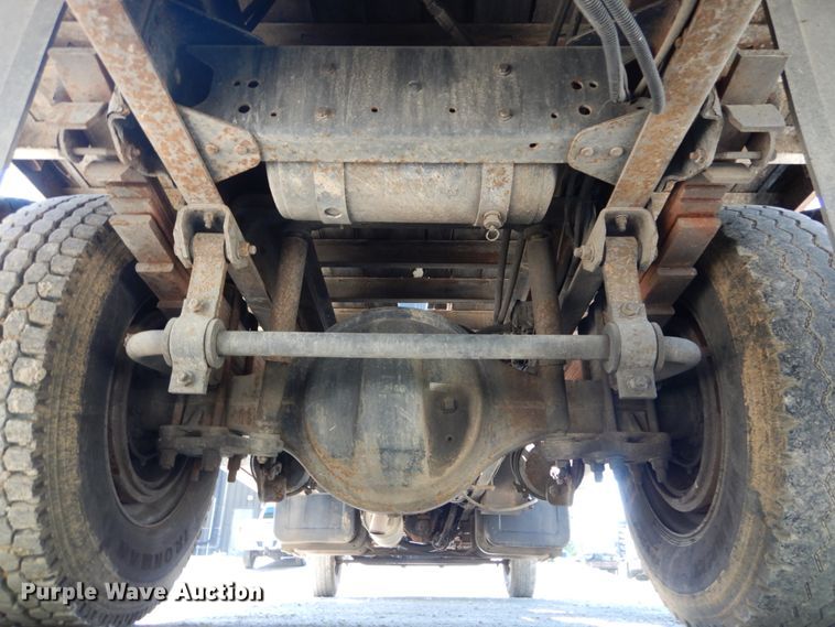 image for item GV9046 1997 Chevrolet C7500  flatbed truck